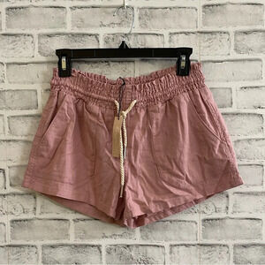 NWT! Women’s Love Tree pink blush linen blend shorts size Small